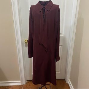 who what wear burgundy dress